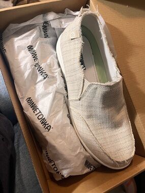 Minnetonka Natural Beige Slip-On Canvas Sneaker
